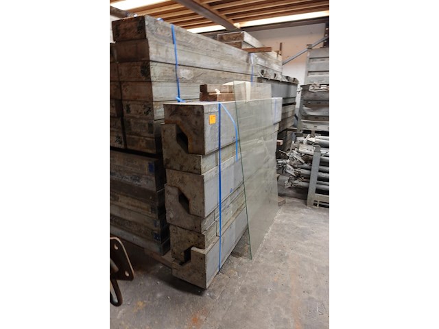 Grote partij bekisting / doka - afbeelding 12 van  17