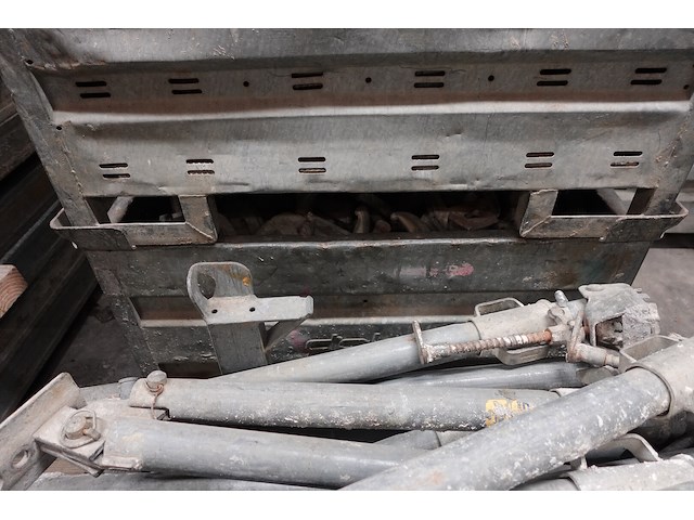 Grote partij bekisting / doka - afbeelding 17 van  17