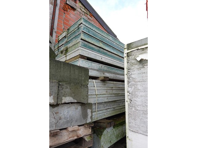 Grote partij bekisting - afbeelding 2 van  11