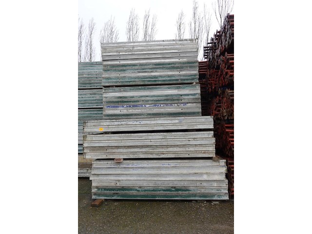 Grote partij bekisting - afbeelding 5 van  11