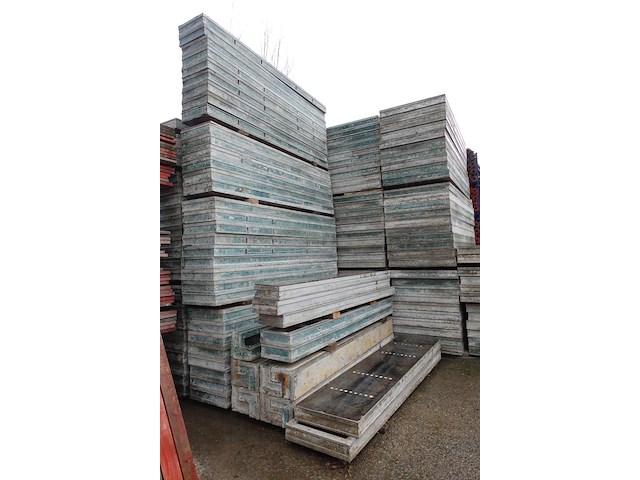 Grote partij bekisting - afbeelding 7 van  11