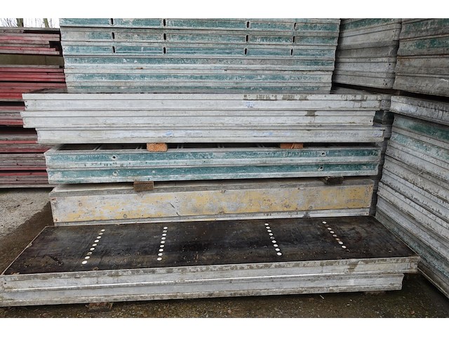 Grote partij bekisting - afbeelding 8 van  11