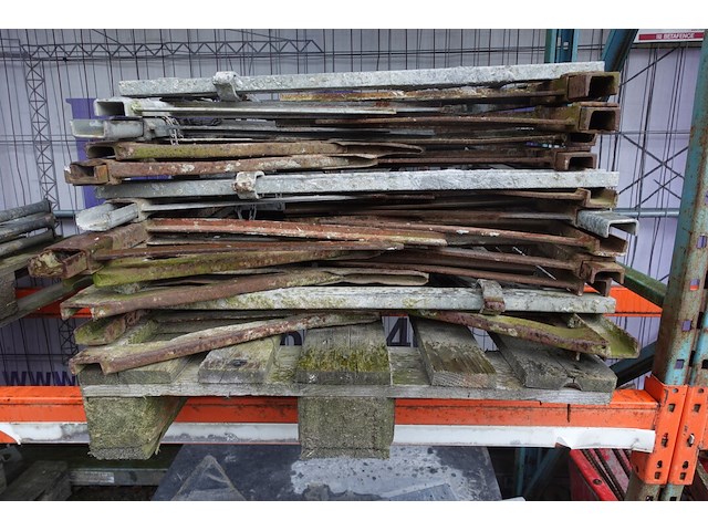 Grote partij bekisting - afbeelding 11 van  11