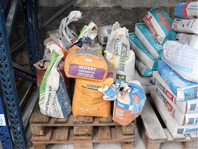 Grote partij beplaastering - afbeelding 2 van  8