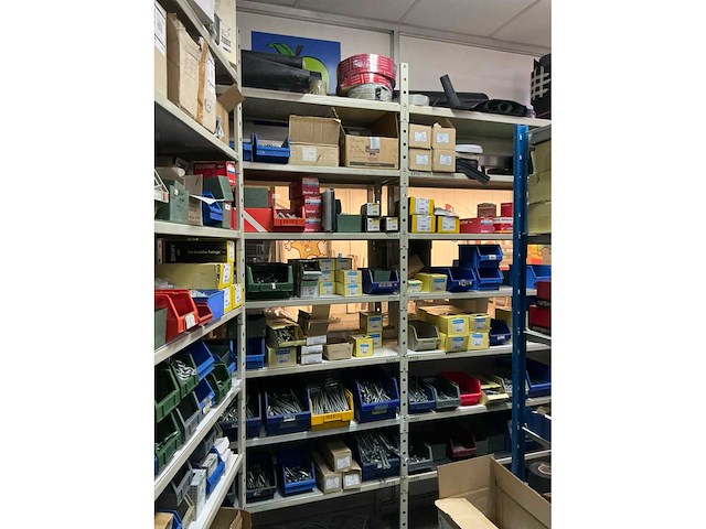 Grote partij bevestigingsmateriaal - afbeelding 3 van  65