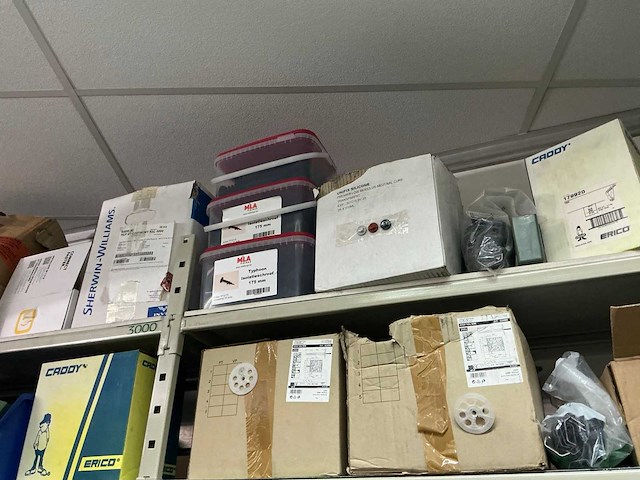 Grote partij bevestigingsmateriaal - afbeelding 19 van  65