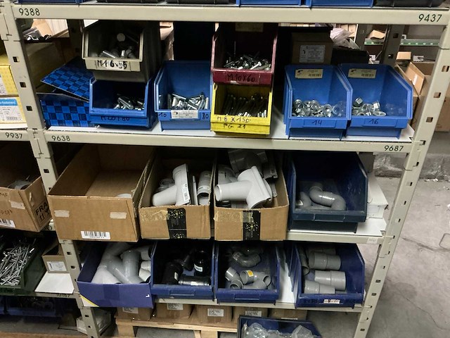 Grote partij bevestigingsmateriaal - afbeelding 21 van  65