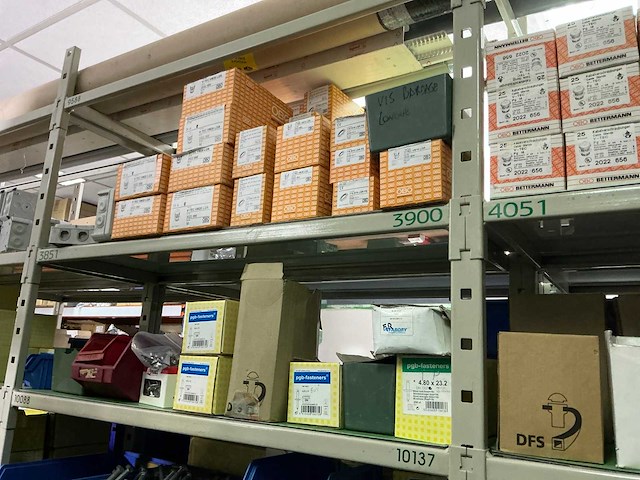 Grote partij bevestigingsmateriaal - afbeelding 24 van  65