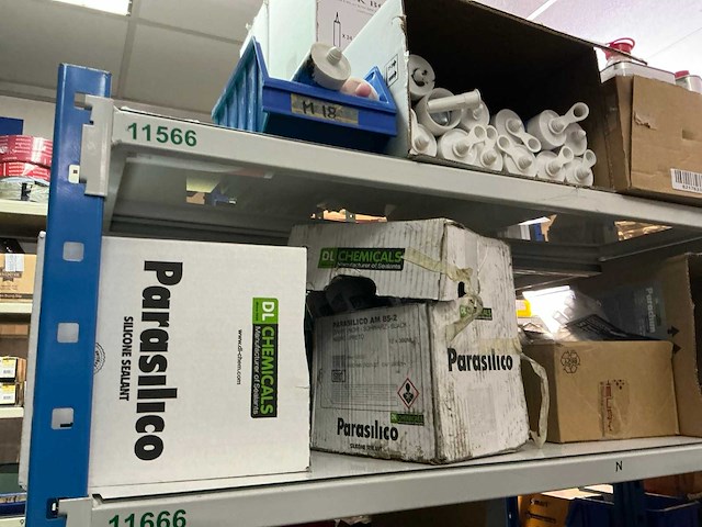 Grote partij bevestigingsmateriaal - afbeelding 27 van  65