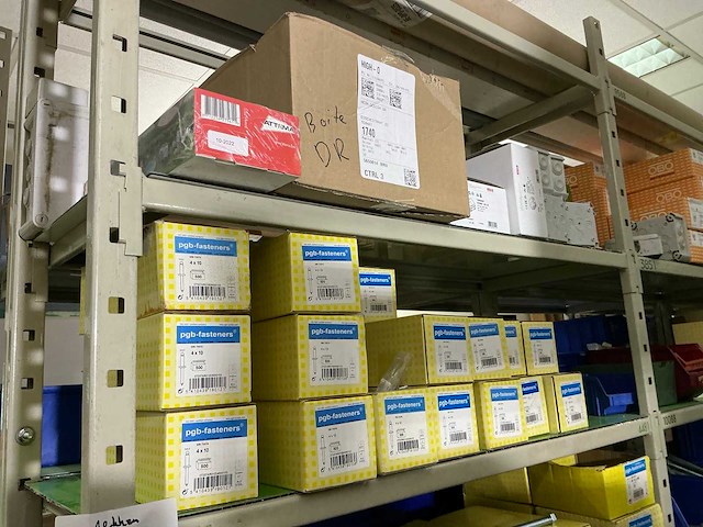 Grote partij bevestigingsmateriaal - afbeelding 30 van  65