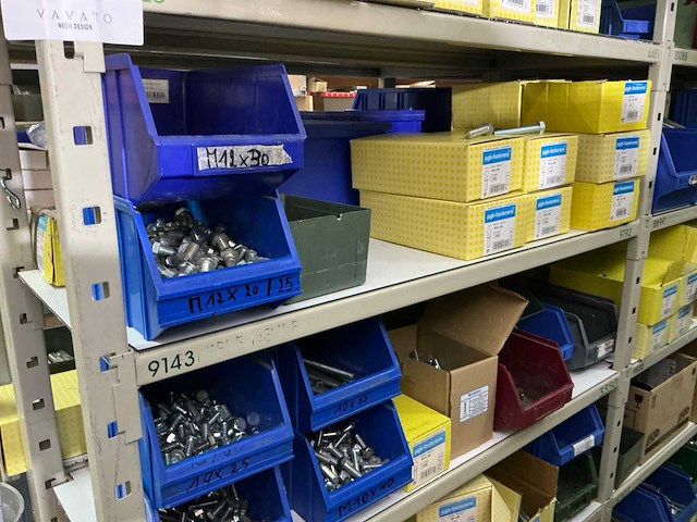 Grote partij bevestigingsmateriaal - afbeelding 31 van  65