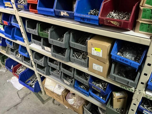 Grote partij bevestigingsmateriaal - afbeelding 39 van  65