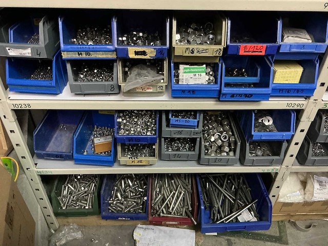 Grote partij bevestigingsmateriaal - afbeelding 42 van  65