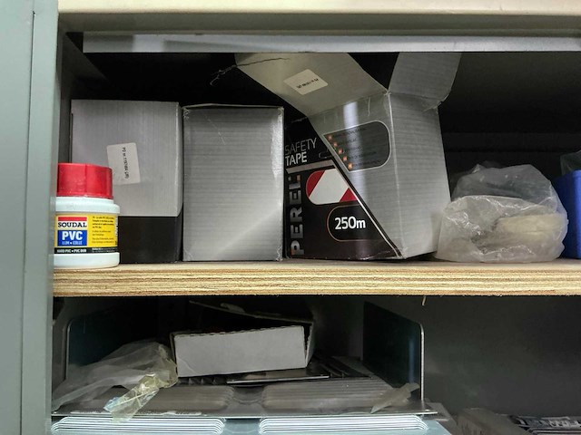 Grote partij bevestigingsmateriaal - afbeelding 57 van  65