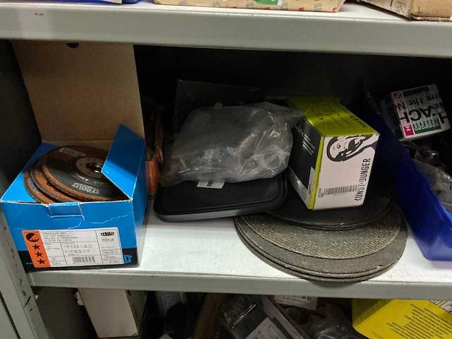 Grote partij bevestigingsmateriaal - afbeelding 60 van  65