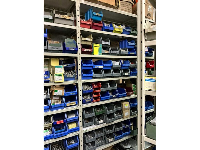 Grote partij bevestigingsmateriaal - afbeelding 63 van  65