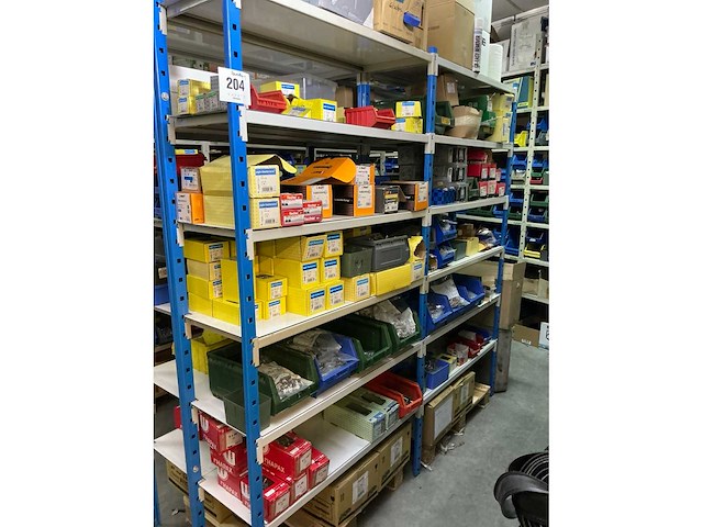 Grote partij bevestigingsmateriaal - afbeelding 65 van  65