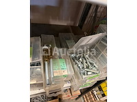 Grote partij bevestigingsmaterialen. schroeven, ankers, bouten en moeren waaronder rvs - afbeelding 1 van  20