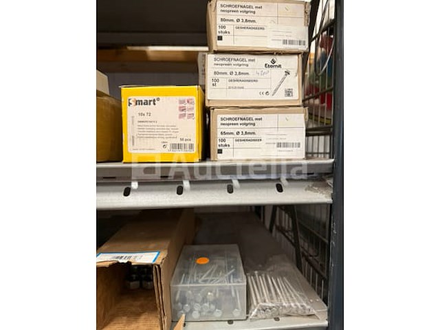 Grote partij bevestigingsmaterialen. schroeven, ankers, bouten en moeren waaronder rvs - afbeelding 20 van  20