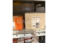 Grote partij bevestigingsmaterialen. schroeven, ankers, bouten en moeren waaronder rvs - afbeelding 18 van  20