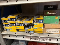 Grote partij bevestigingsmaterialen. schroeven, ankers, bouten en moeren waaronder rvs - afbeelding 19 van  20