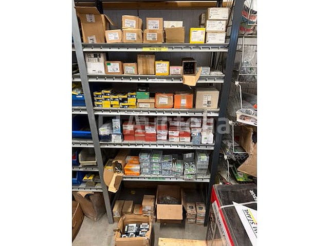 Grote partij bevestigingsmaterialen. schroeven, ankers, bouten en moeren waaronder rvs - afbeelding 4 van  20