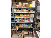 Grote partij bevestigingsmaterialen. schroeven, ankers, bouten en moeren waaronder rvs - afbeelding 4 van  20