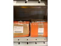 Grote partij bevestigingsmaterialen. schroeven, ankers, bouten en moeren waaronder rvs - afbeelding 7 van  20