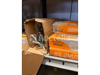 Grote partij bevestigingsmaterialen. schroeven, ankers, bouten en moeren waaronder rvs - afbeelding 8 van  20