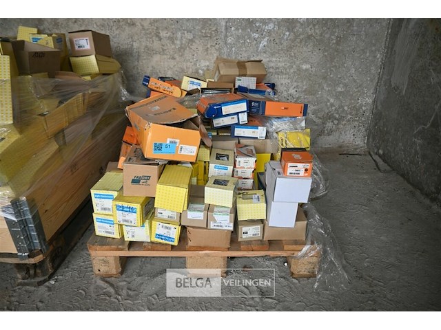 Grote partij bevestigingsmaterialen - afbeelding 1 van  14