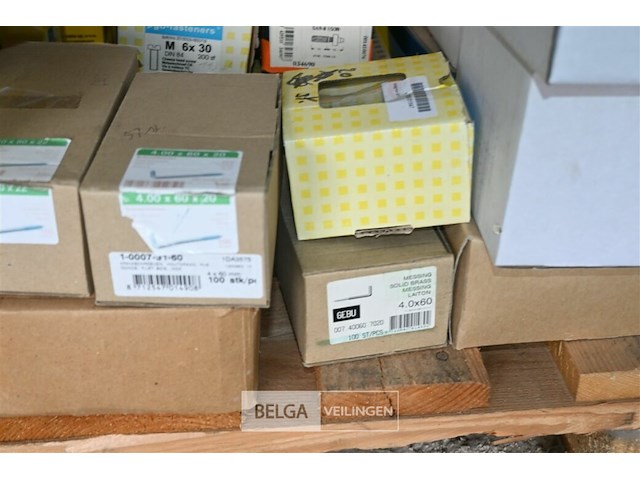 Grote partij bevestigingsmaterialen - afbeelding 9 van  14