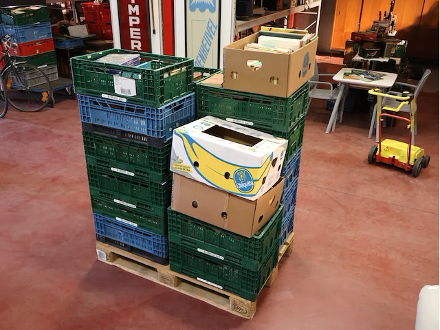 Grote partij boeken - afbeelding 1 van  9