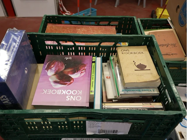 Grote partij boeken - afbeelding 3 van  9