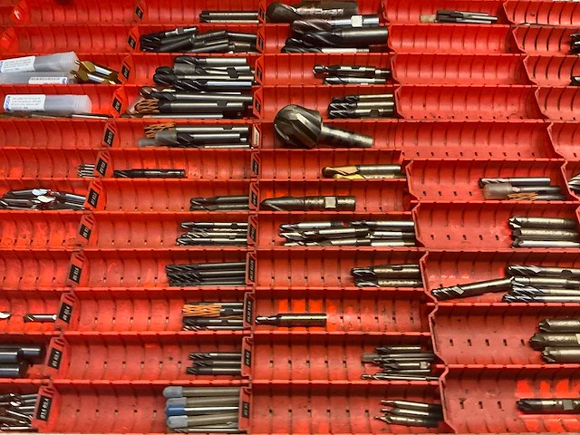 Grote partij boor-en freesgereedschappen - afbeelding 9 van  25