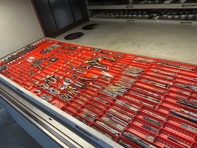 Grote partij boor-en freesgereedschappen - afbeelding 1 van  25