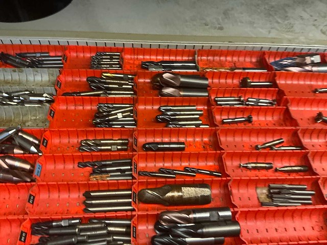 Grote partij boor-en freesgereedschappen - afbeelding 13 van  25