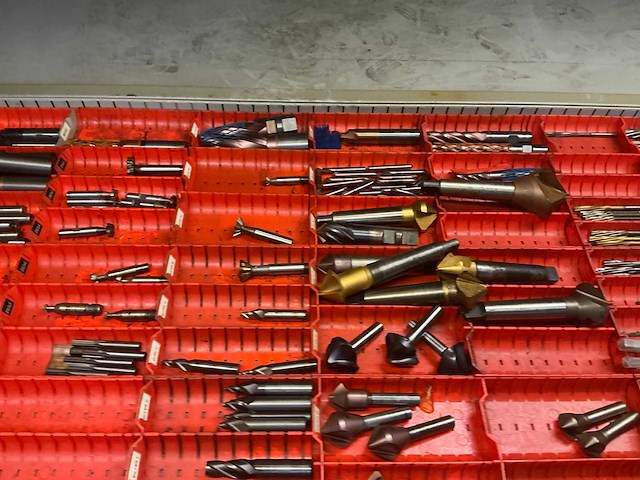 Grote partij boor-en freesgereedschappen - afbeelding 5 van  25