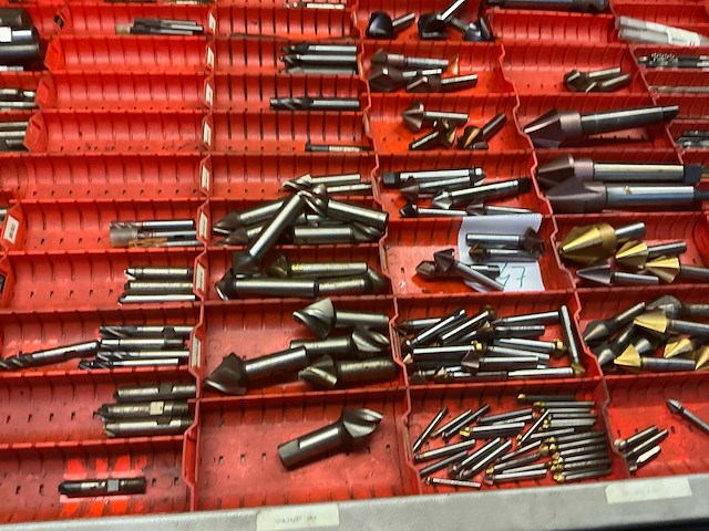 Grote partij boor-en freesgereedschappen - afbeelding 8 van  25