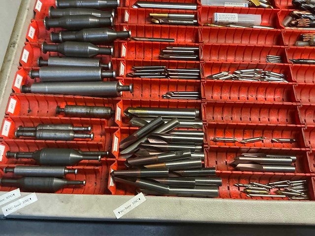 Grote partij boor-en freesgereedschappen - afbeelding 18 van  25