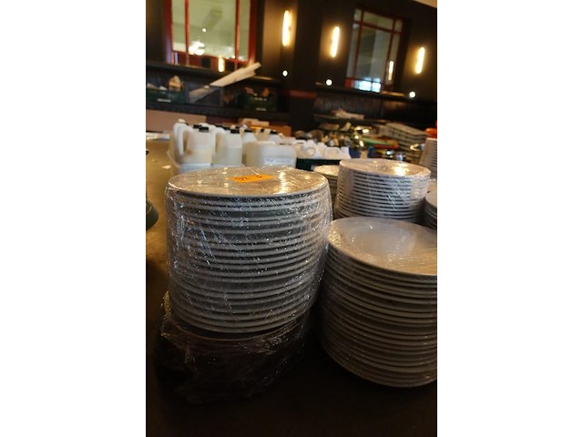 Grote partij borden/porselein - afbeelding 8 van  8