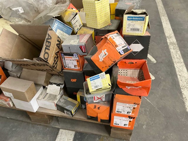 Grote partij bouw- en bevestigingsmateriaal - afbeelding 19 van  63