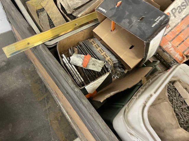 Grote partij bouw- en bevestigingsmateriaal - afbeelding 3 van  16