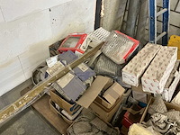 Grote partij bouw- en bevestigingsmateriaal - afbeelding 31 van  63