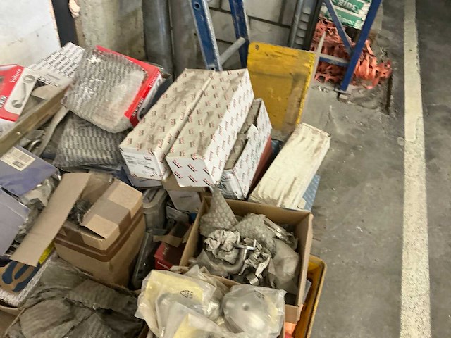 Grote partij bouw- en bevestigingsmateriaal - afbeelding 6 van  16