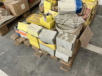 Grote partij bouw- en bevestigingsmateriaal - afbeelding 8 van  16
