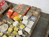 Grote partij bouw- en bevestigingsmateriaal - afbeelding 12 van  16