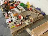 Grote partij bouw- en bevestigingsmateriaal - afbeelding 58 van  63