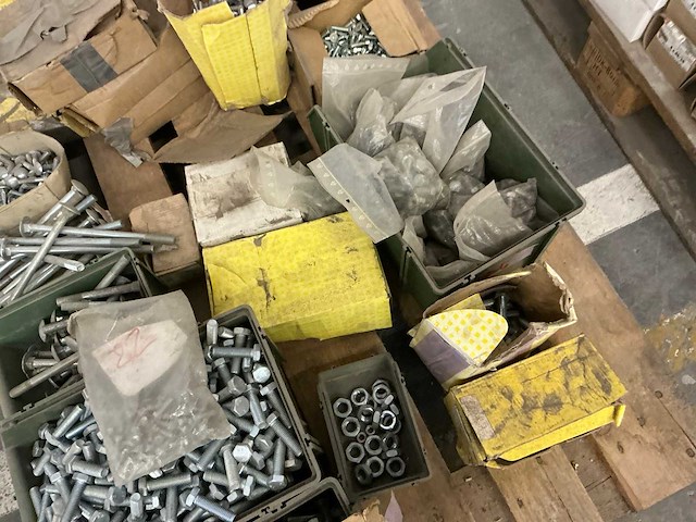 Grote partij bouw- en bevestigingsmateriaal - afbeelding 13 van  16