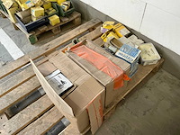 Grote partij bouw- en bevestigingsmateriaal - afbeelding 38 van  63