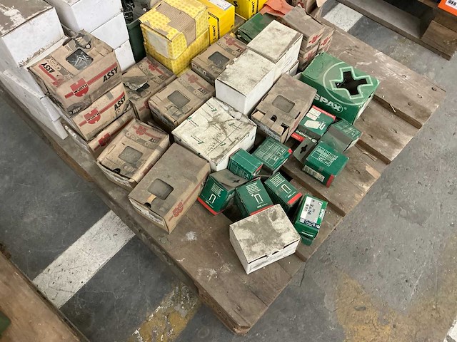 Grote partij bouw- en bevestigingsmateriaal - afbeelding 40 van  63